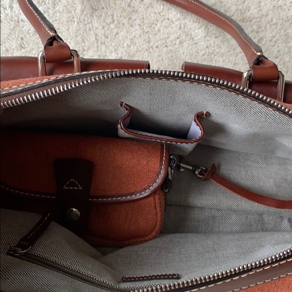 Dooney & Burke Classic Handbag - Like New!!!! - Picture 7 of 7